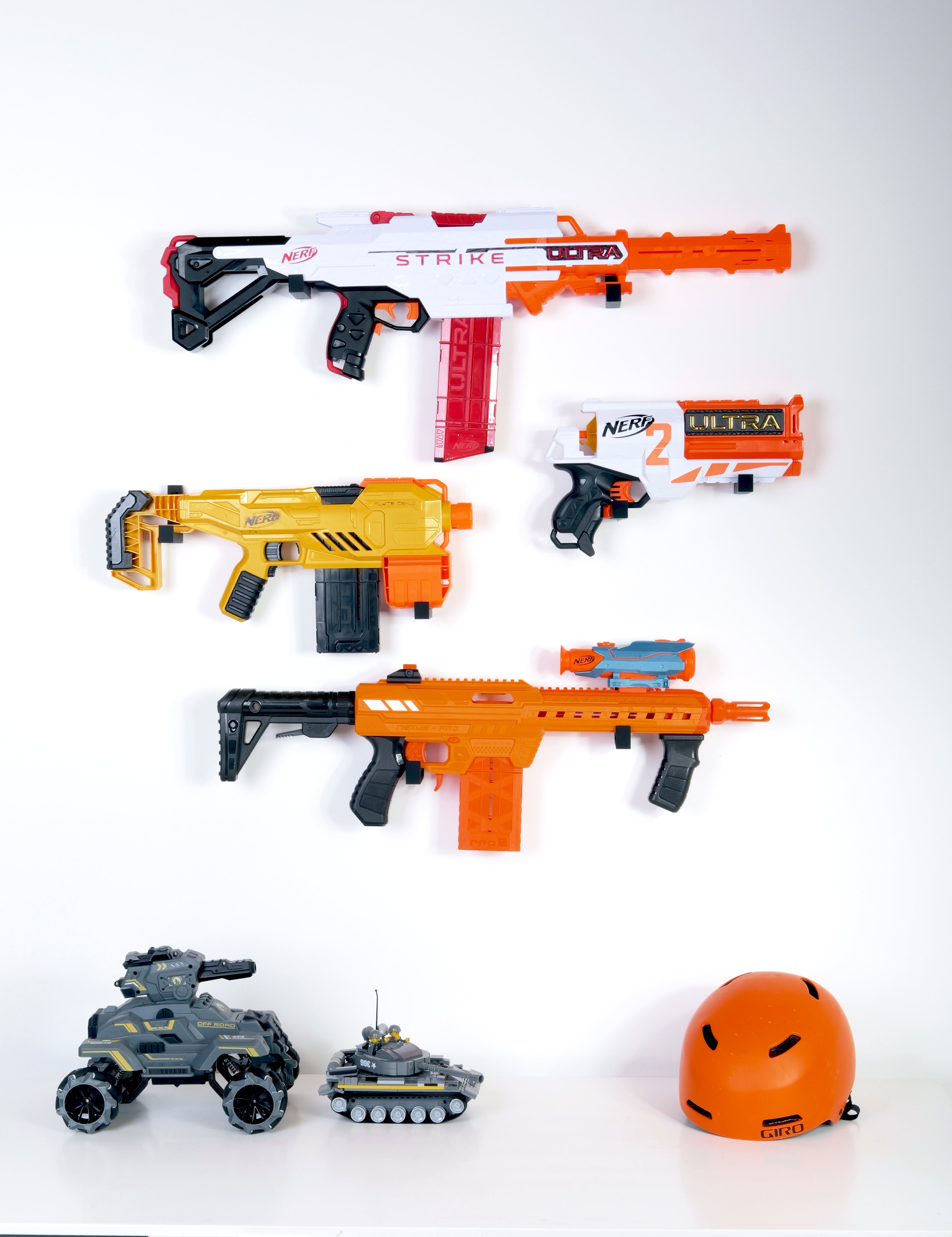 P1001045-guns_stuff_whitewall-all.jpg